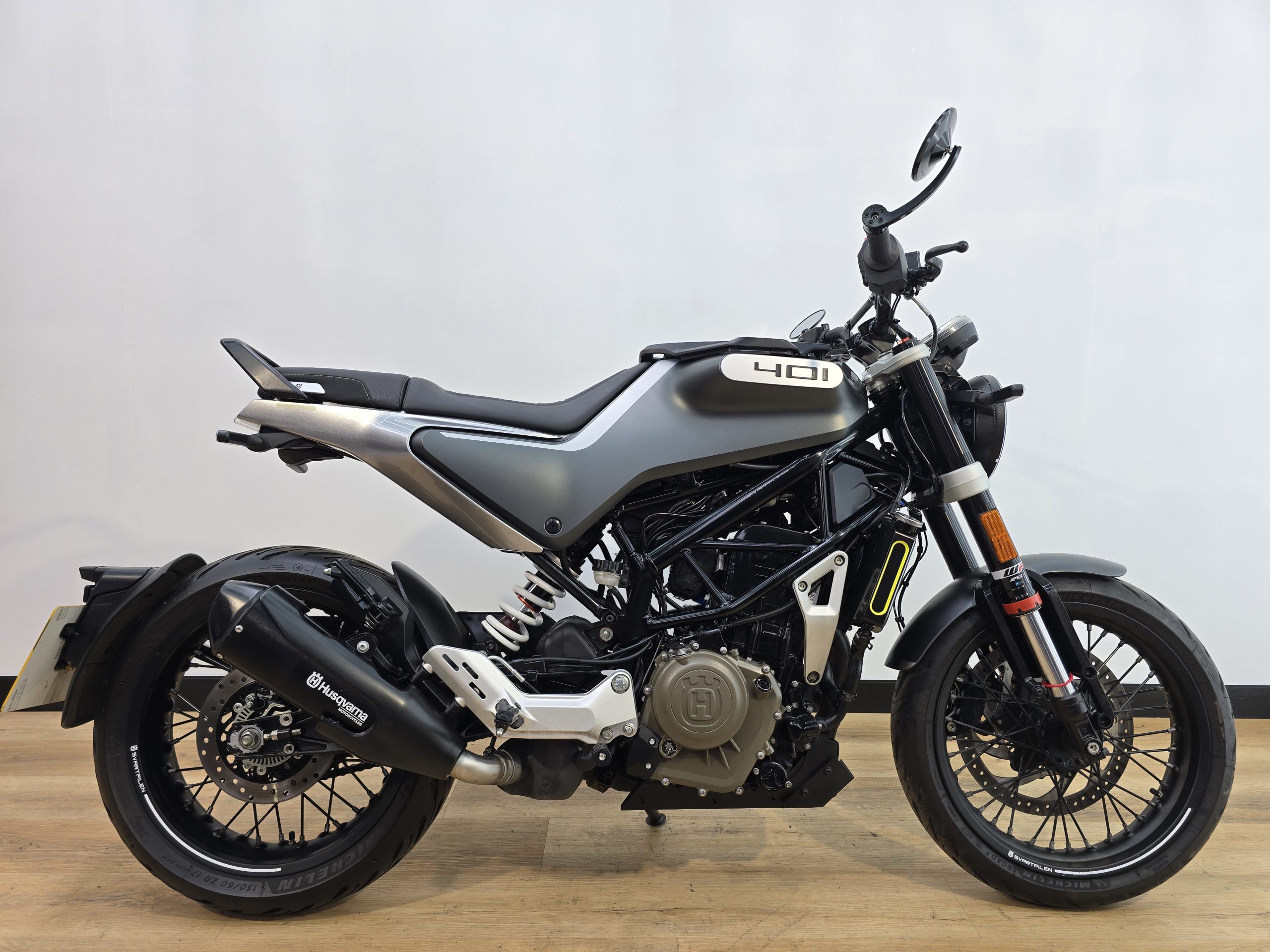 Husqvarna Svartpilen 401 (2020) Review: The Ultimate A2 Urban Scrambler