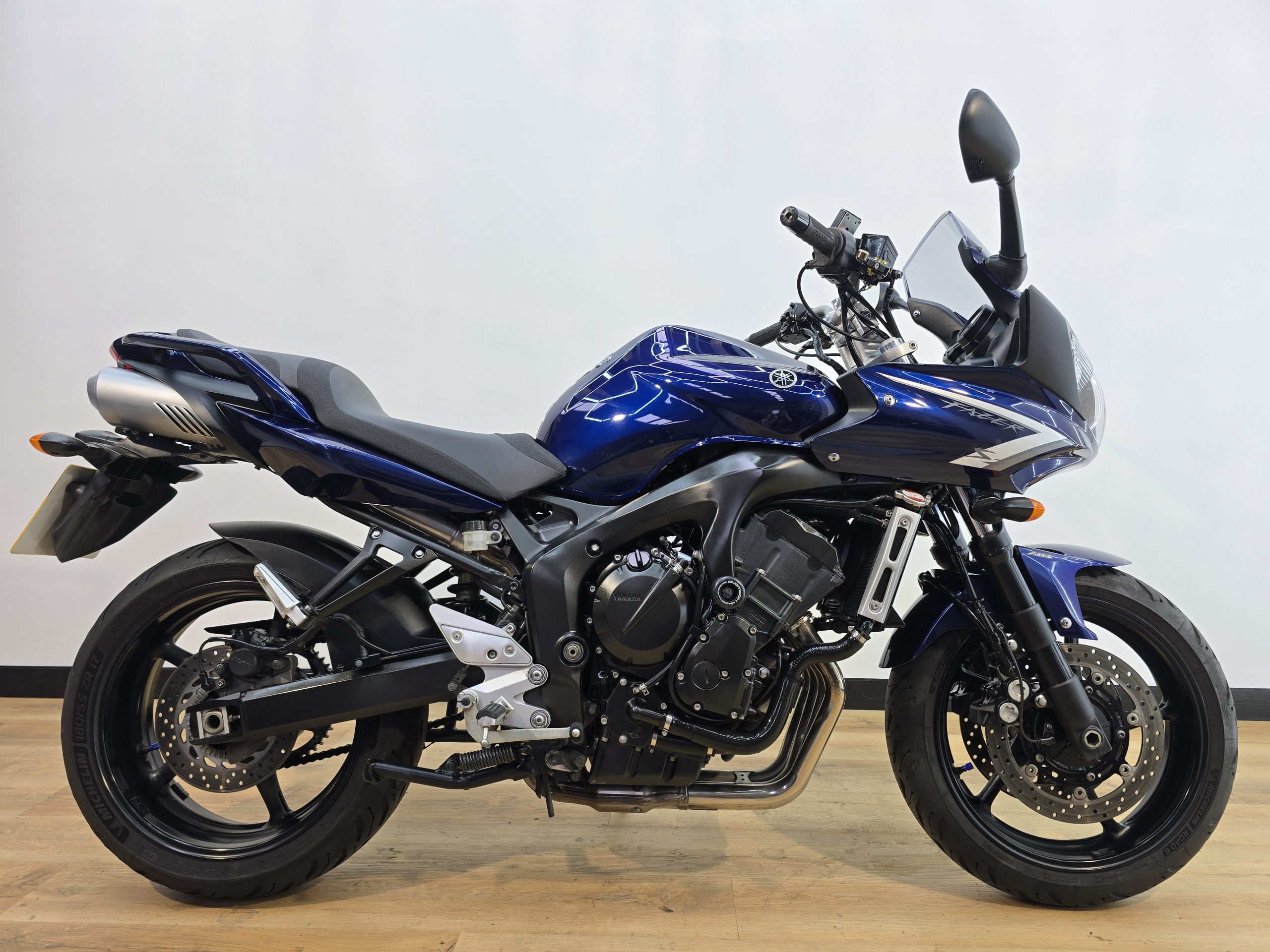 Yamaha Fazer 600 S2 Review - Specs, Performance, and Unmatched Versatility