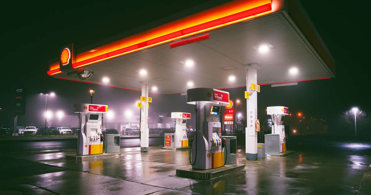 Ditch the Four Wheels: Why Riding a Motorcycle is the Ultimate Hack for the 2026 Fuel Crisis