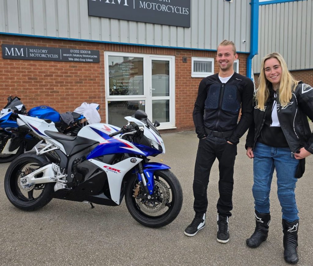 collecting Honda CBR600RR
