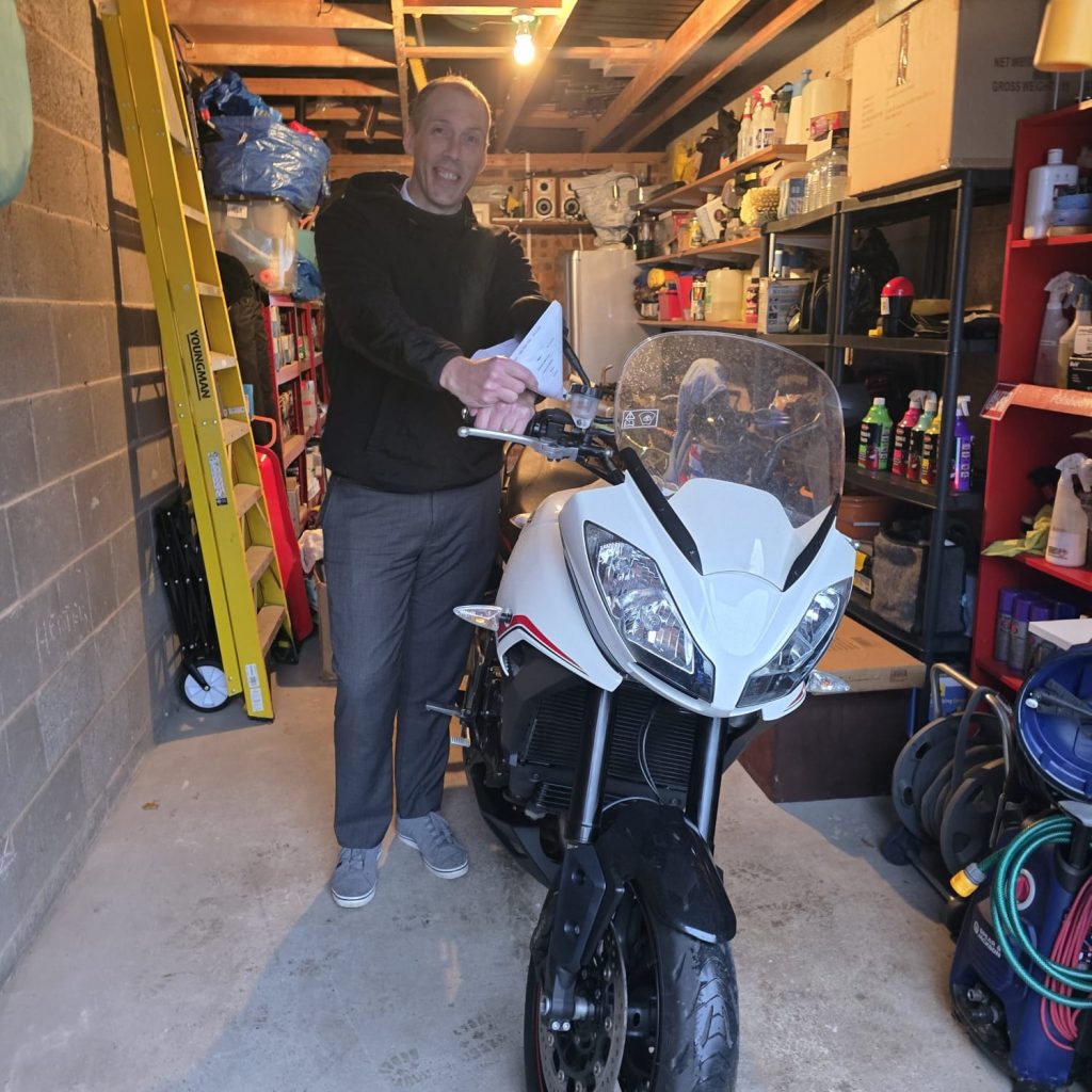 collecting Triumph Tiger 1050 Sport
