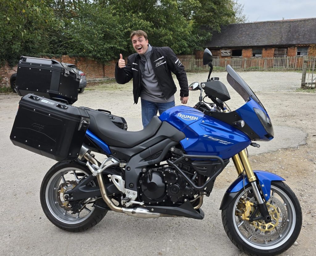 collecting Triumph Tiger 1050
