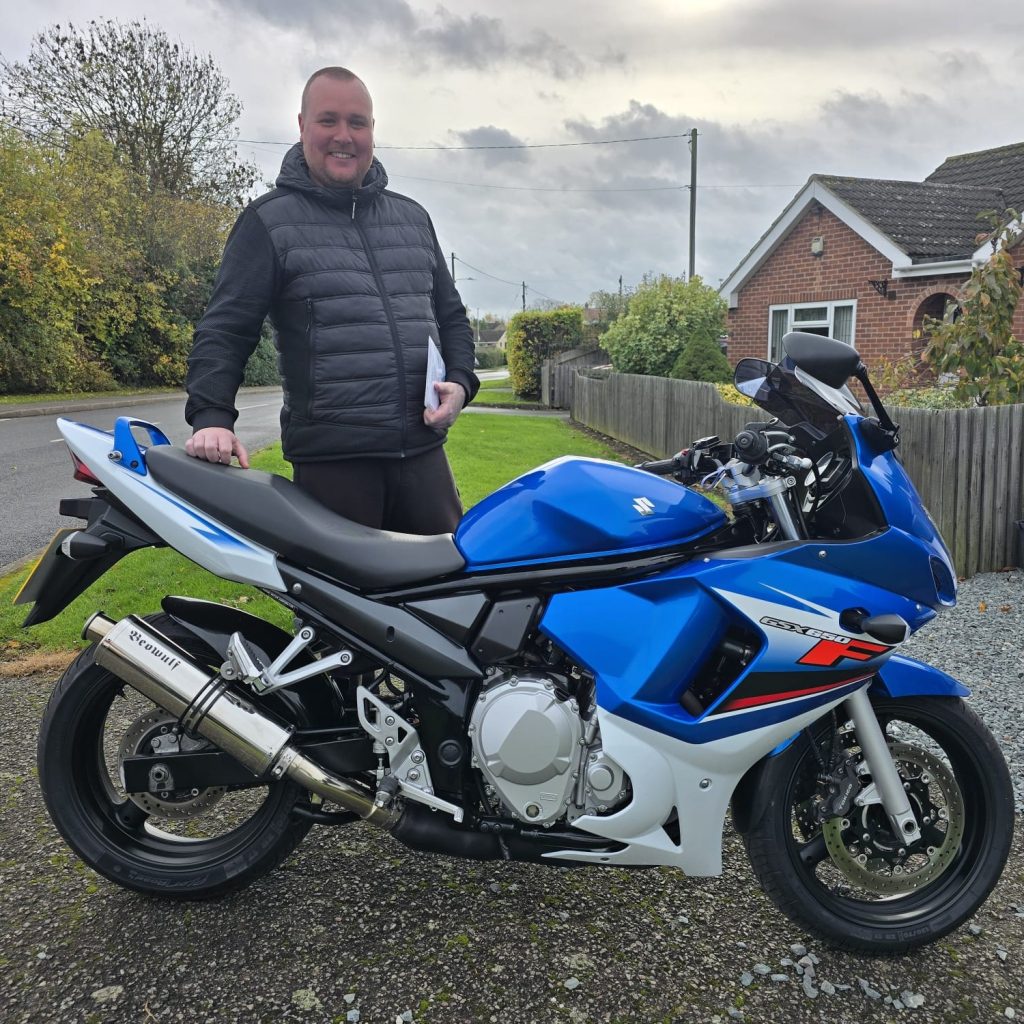collecting Suzuki GSX-650F